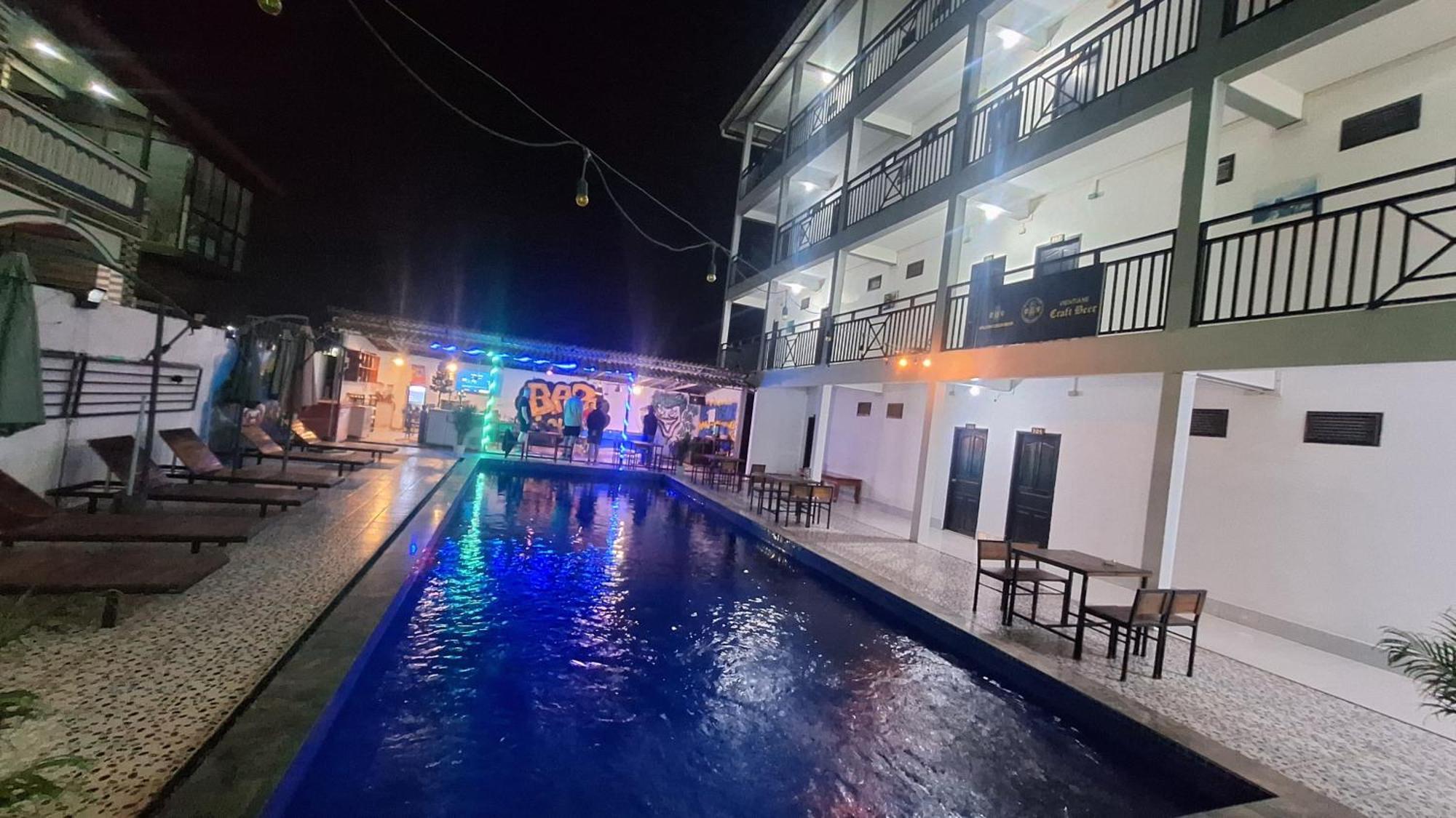 Vang Vieng Backpackers Hostel Exteriér fotografie